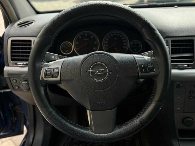 Синий Опель Сигнум, объемом двигателя 1.9 л и пробегом 320 тыс. км за 4700 $, фото 17 на Automoto.ua