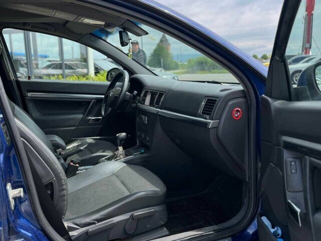 Синий Опель Сигнум, объемом двигателя 1.9 л и пробегом 320 тыс. км за 4700 $, фото 8 на Automoto.ua