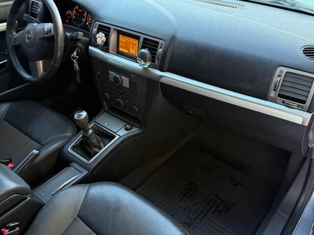 Синій Опель Сігнум, об'ємом двигуна 2.2 л та пробігом 256 тис. км за 5450 $, фото 3 на Automoto.ua