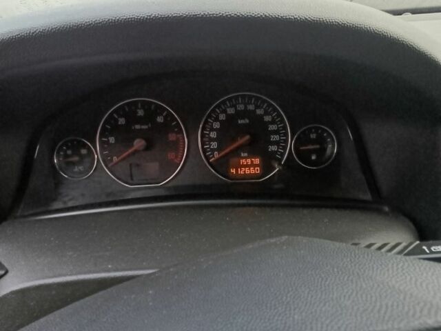 Зелений Опель Сігнум, об'ємом двигуна 2.2 л та пробігом 350 тис. км за 3700 $, фото 8 на Automoto.ua