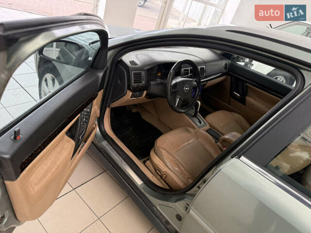 Зеленый Опель Сигнум, объемом двигателя 2.96 л и пробегом 295 тыс. км за 2999 $, фото 5 на Automoto.ua