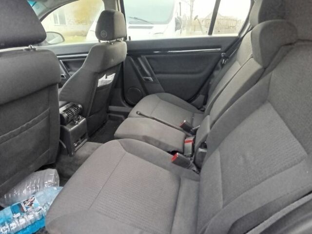 Зеленый Опель Сигнум, объемом двигателя 2.2 л и пробегом 350 тыс. км за 3300 $, фото 9 на Automoto.ua