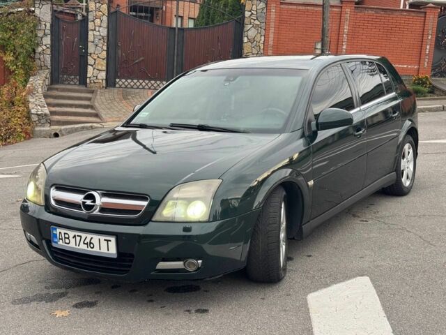Зеленый Опель Сигнум, объемом двигателя 3 л и пробегом 260 тыс. км за 5150 $, фото 7 на Automoto.ua
