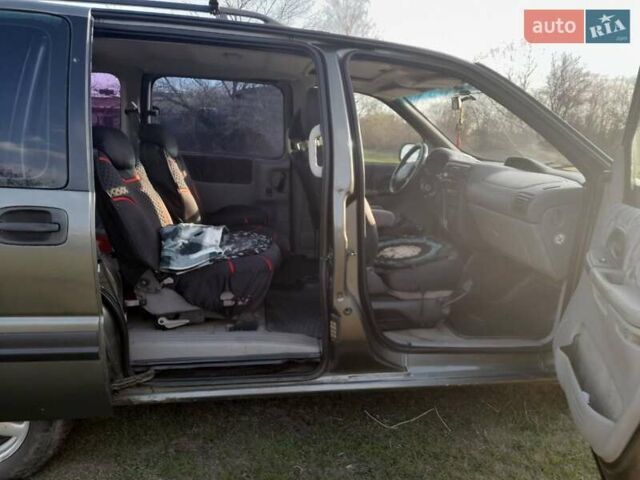 Серый Опель Синтра, объемом двигателя 2.2 л и пробегом 350 тыс. км за 2600 $, фото 10 на Automoto.ua