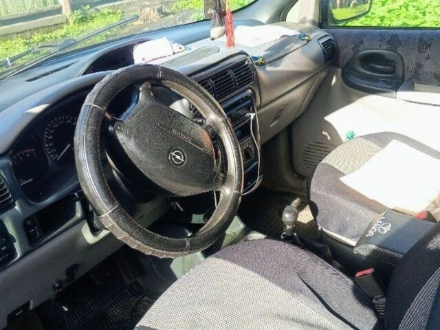 Зеленый Опель Синтра, объемом двигателя 2.2 л и пробегом 400 тыс. км за 3000 $, фото 1 на Automoto.ua