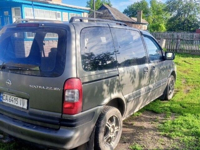 Зеленый Опель Синтра, объемом двигателя 2.2 л и пробегом 400 тыс. км за 3000 $, фото 2 на Automoto.ua