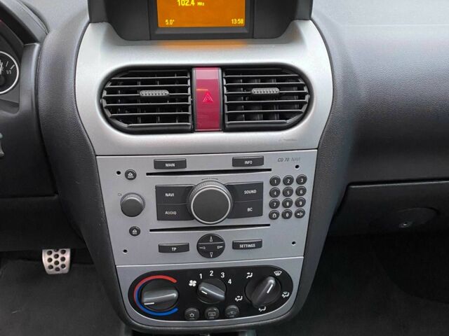 Черный Опель Тигра, объемом двигателя 1.8 л и пробегом 167 тыс. км за 5000 $, фото 12 на Automoto.ua