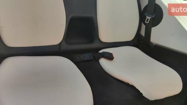 Коричневый Опель Тигра, объемом двигателя 1.39 л и пробегом 194 тыс. км за 1500 $, фото 1 на Automoto.ua