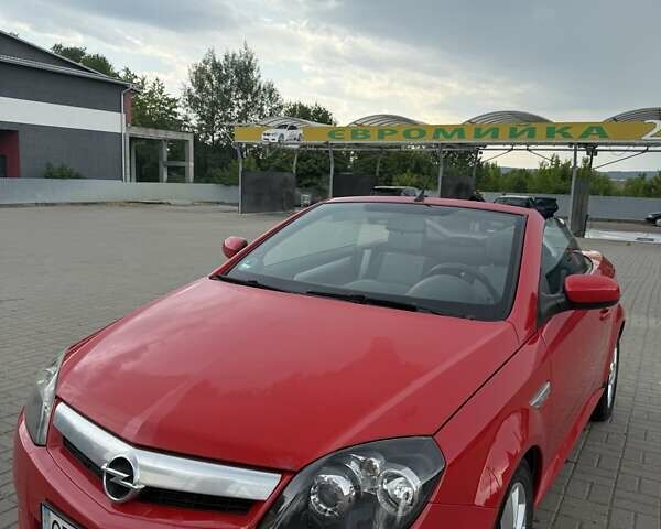 Красный Опель Тигра, объемом двигателя 0 л и пробегом 195 тыс. км за 5000 $, фото 2 на Automoto.ua