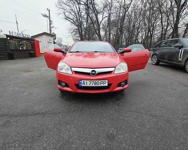 Красный Опель Тигра, объемом двигателя 1.4 л и пробегом 238 тыс. км за 6200 $, фото 8 на Automoto.ua