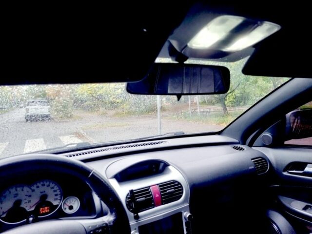 Серый Опель Тигра, объемом двигателя 0 л и пробегом 155 тыс. км за 5225 $, фото 2 на Automoto.ua