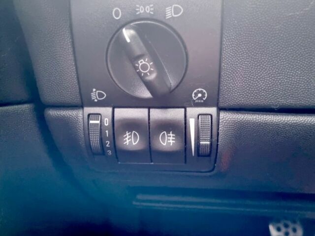 Серый Опель Тигра, объемом двигателя 1.3 л и пробегом 155 тыс. км за 5555 $, фото 5 на Automoto.ua