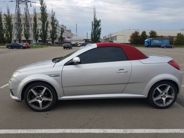 Серый Опель Тигра, объемом двигателя 0 л и пробегом 155 тыс. км за 5225 $, фото 1 на Automoto.ua