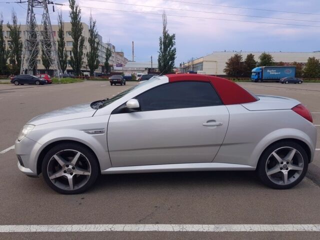 Серый Опель Тигра, объемом двигателя 1.3 л и пробегом 155 тыс. км за 5555 $, фото 1 на Automoto.ua