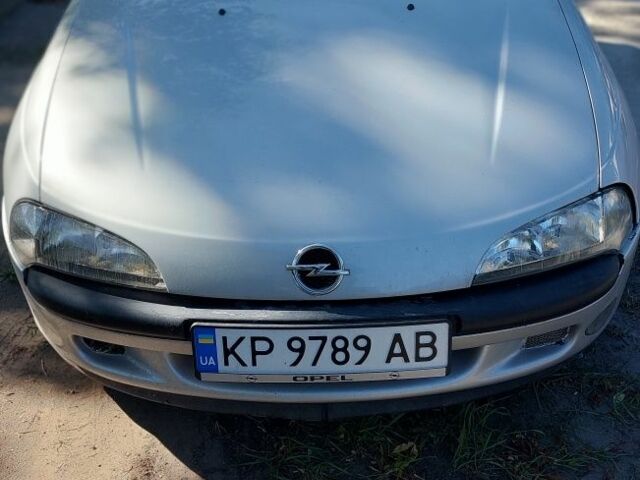 Серый Опель Тигра, объемом двигателя 1.6 л и пробегом 158 тыс. км за 2600 $, фото 1 на Automoto.ua