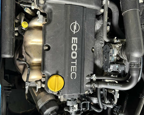 Синий Опель Тигра, объемом двигателя 1.39 л и пробегом 200 тыс. км за 4300 $, фото 30 на Automoto.ua