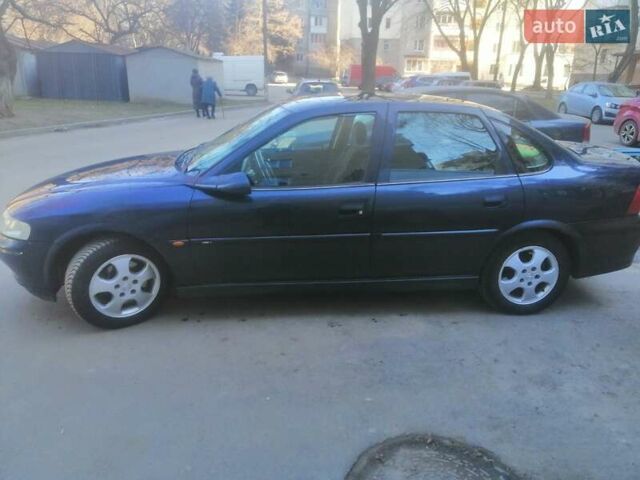 Синий Опель Вектра Б, объемом двигателя 1.6 л и пробегом 208 тыс. км за 3000 $, фото 23 на Automoto.ua