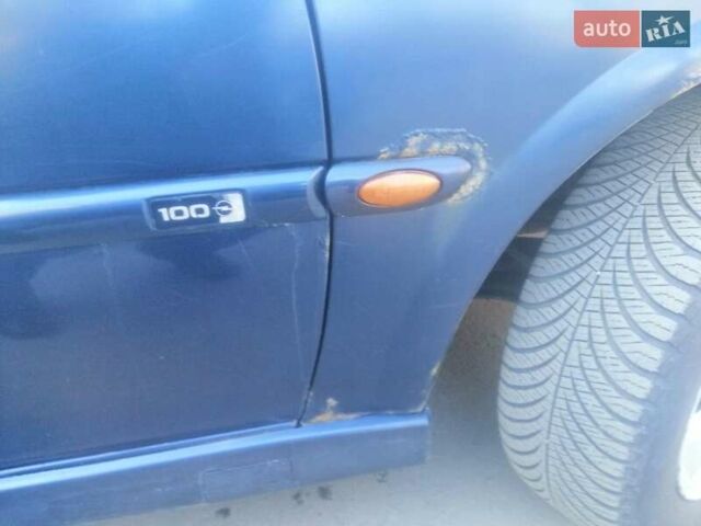 Синий Опель Вектра Б, объемом двигателя 1.6 л и пробегом 208 тыс. км за 3000 $, фото 14 на Automoto.ua