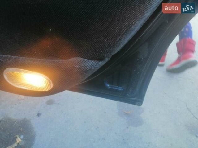 Синий Опель Вектра Б, объемом двигателя 1.6 л и пробегом 208 тыс. км за 3000 $, фото 17 на Automoto.ua