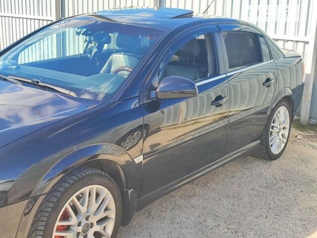 Черный Опель Вектра С, объемом двигателя 3.2 л и пробегом 217 тыс. км за 6499 $, фото 4 на Automoto.ua