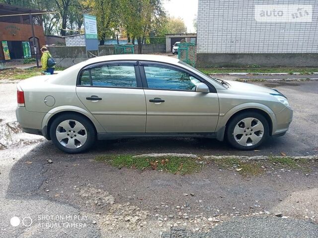 Сірий Опель Вектра С, об'ємом двигуна 2.2 л та пробігом 265 тис. км за 6199 $, фото 2 на Automoto.ua