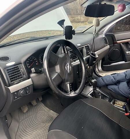 Серый Опель Вектра С, объемом двигателя 1.8 л и пробегом 172 тыс. км за 3600 $, фото 4 на Automoto.ua
