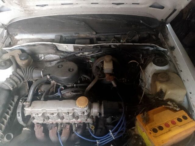 Белый Опель Вектра, объемом двигателя 0 л и пробегом 3 тыс. км за 600 $, фото 3 на Automoto.ua