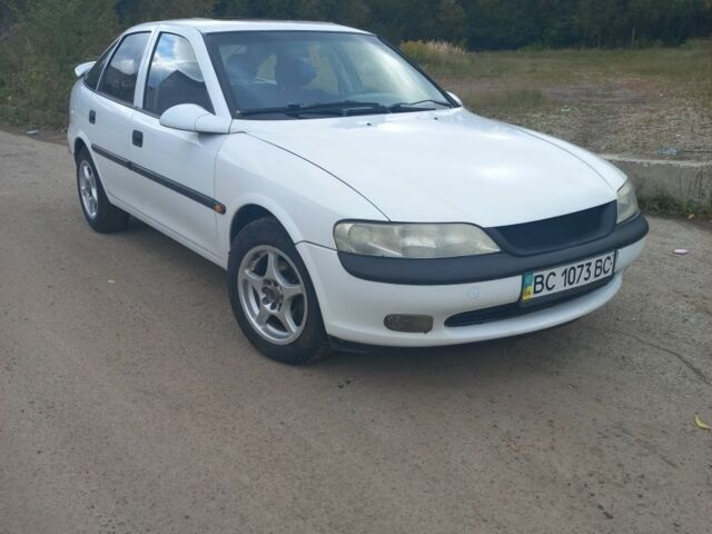 Білий Опель Вектра, об'ємом двигуна 1.6 л та пробігом 294 тис. км за 1900 $, фото 1 на Automoto.ua