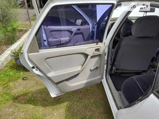 Опель Вектра 1989 в Стрые на Automoto.ua Белый Опель Вектра, объемом двигателя 1.6 л и пробегом 253 тыс. км за 1150 $, фото 8 на Automoto.ua