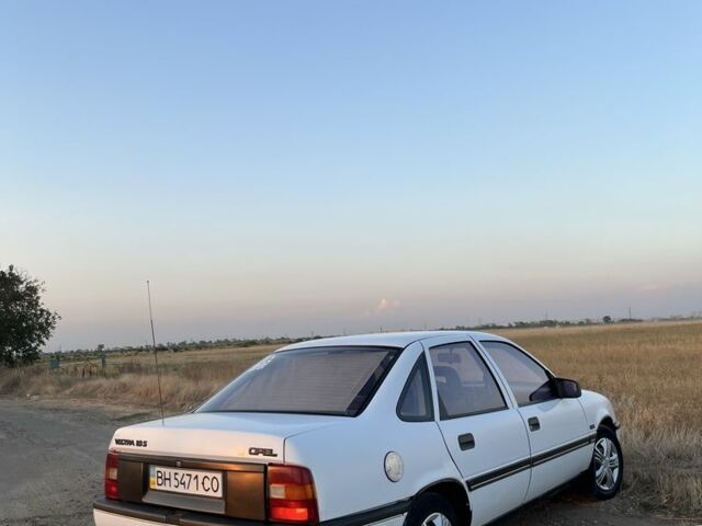 Белый Опель Вектра, объемом двигателя 1.8 л и пробегом 485 тыс. км за 1500 $, фото 5 на Automoto.ua