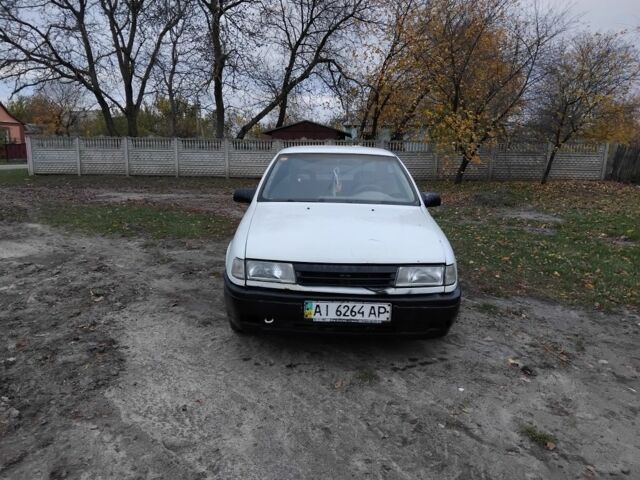 Білий Опель Вектра, об'ємом двигуна 2 л та пробігом 150 тис. км за 750 $, фото 3 на Automoto.ua