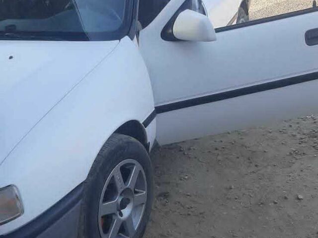 Белый Опель Вектра, объемом двигателя 0 л и пробегом 378 тыс. км за 2100 $, фото 1 на Automoto.ua