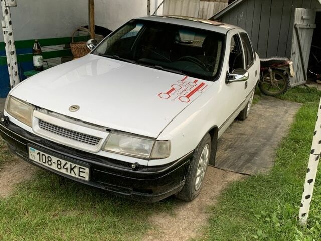 Белый Опель Вектра, объемом двигателя 1.6 л и пробегом 3 тыс. км за 1250 $, фото 2 на Automoto.ua