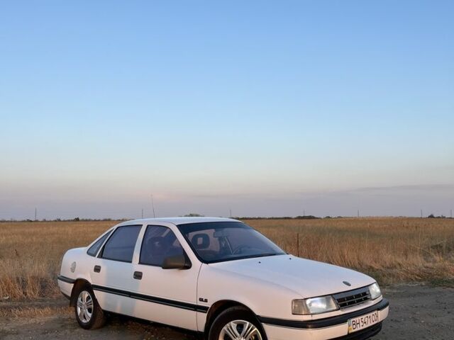 Белый Опель Вектра, объемом двигателя 1.8 л и пробегом 485 тыс. км за 1500 $, фото 1 на Automoto.ua