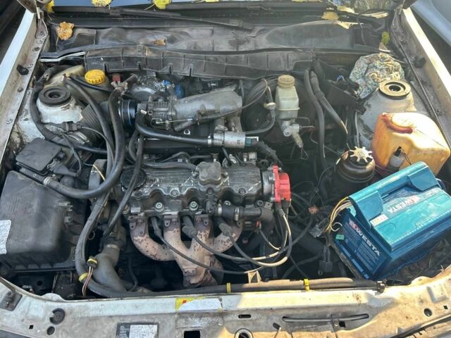 Белый Опель Вектра, объемом двигателя 2 л и пробегом 300 тыс. км за 800 $, фото 4 на Automoto.ua