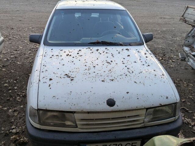 Білий Опель Вектра, об'ємом двигуна 2 л та пробігом 349 тис. км за 780 $, фото 1 на Automoto.ua