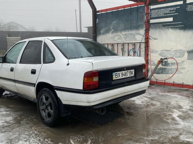 Білий Опель Вектра, об'ємом двигуна 2 л та пробігом 3 тис. км за 1300 $, фото 2 на Automoto.ua
