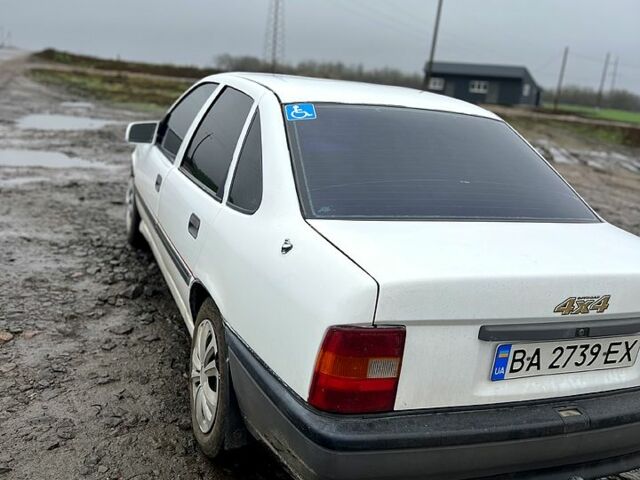 Белый Опель Вектра, объемом двигателя 2 л и пробегом 242 тыс. км за 2000 $, фото 4 на Automoto.ua