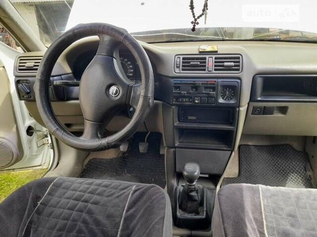 Опель Вектра 1989 в Стрые на Automoto.ua Белый Опель Вектра, объемом двигателя 1.6 л и пробегом 253 тыс. км за 1150 $, фото 6 на Automoto.ua