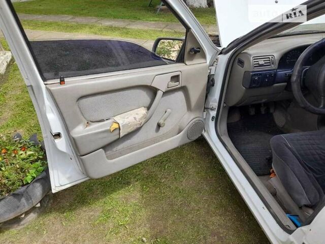 Опель Вектра 1989 в Стрые на Automoto.ua Белый Опель Вектра, объемом двигателя 1.6 л и пробегом 253 тыс. км за 1150 $, фото 10 на Automoto.ua