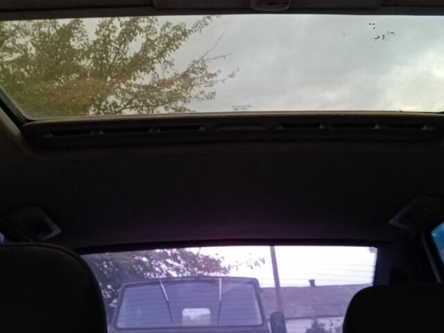 Белый Опель Вектра, объемом двигателя 1.6 л и пробегом 438 тыс. км за 1000 $, фото 3 на Automoto.ua