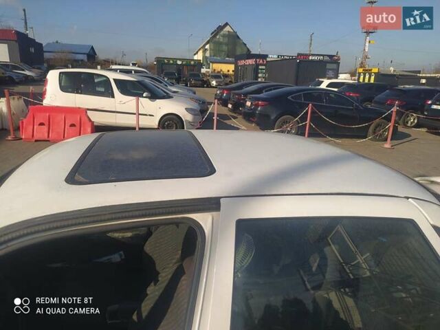 Белый Опель Вектра, объемом двигателя 2.02 л и пробегом 500 тыс. км за 1500 $, фото 5 на Automoto.ua