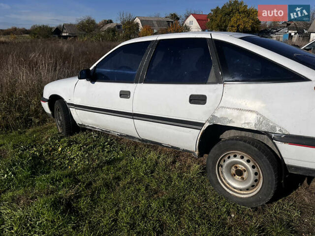 Белый Опель Вектра, объемом двигателя 2 л и пробегом 280 тыс. км за 1100 $, фото 8 на Automoto.ua