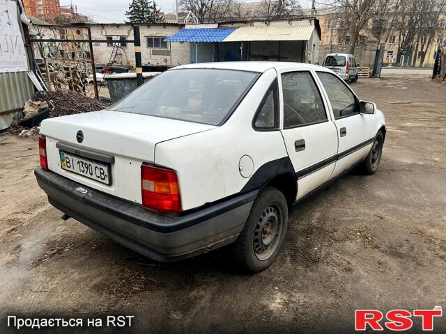Білий Опель Вектра, об'ємом двигуна 1.6 л та пробігом 250 тис. км за 750 $, фото 1 на Automoto.ua