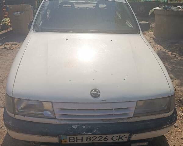 Білий Опель Вектра, об'ємом двигуна 2 л та пробігом 477 тис. км за 700 $, фото 2 на Automoto.ua