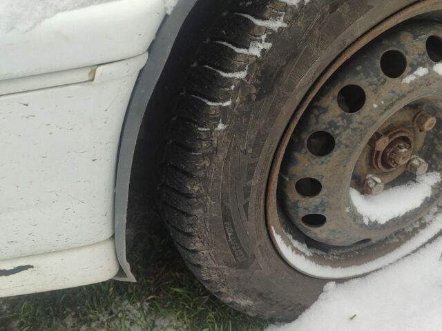 Белый Опель Вектра, объемом двигателя 2 л и пробегом 310 тыс. км за 929 $, фото 3 на Automoto.ua