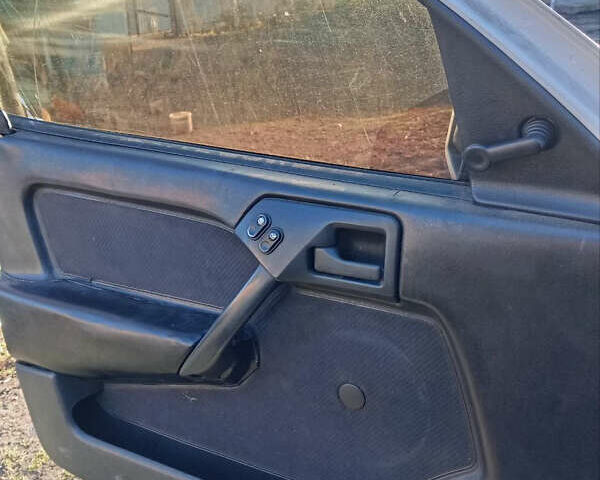 Белый Опель Вектра, объемом двигателя 1.6 л и пробегом 290 тыс. км за 1100 $, фото 6 на Automoto.ua