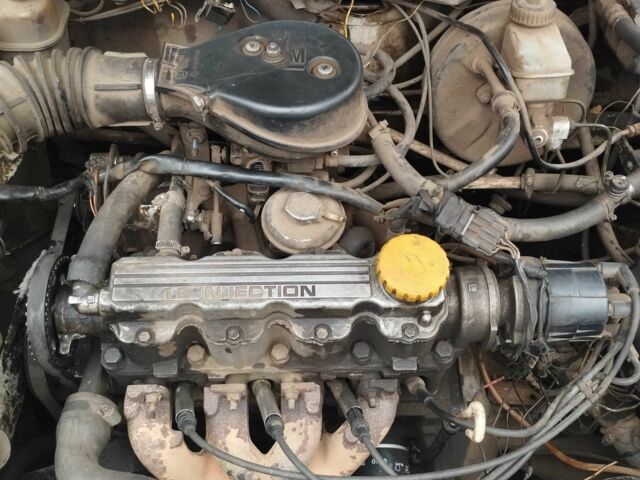 Белый Опель Вектра, объемом двигателя 1.6 л и пробегом 1000 тыс. км за 1300 $, фото 2 на Automoto.ua