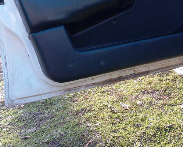 Белый Опель Вектра, объемом двигателя 1.6 л и пробегом 290 тыс. км за 1100 $, фото 4 на Automoto.ua