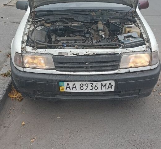Білий Опель Вектра, об'ємом двигуна 1.6 л та пробігом 443 тис. км за 700 $, фото 1 на Automoto.ua